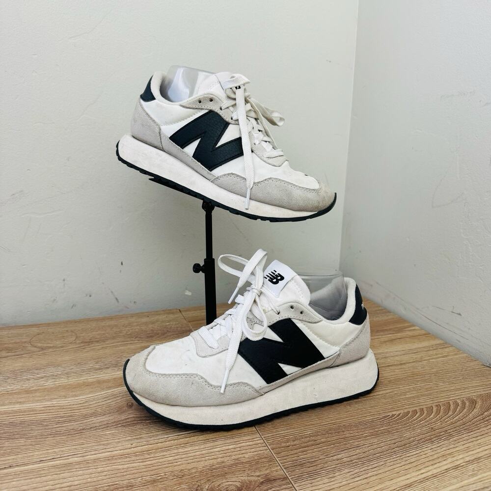 New Balance 237 White And Gray Suede Sneaker Men’s Size 6